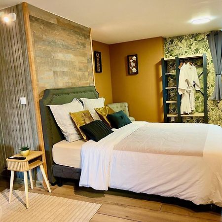 Le Manoir Des Haies Spa Les Champs-Géraux 외부 사진