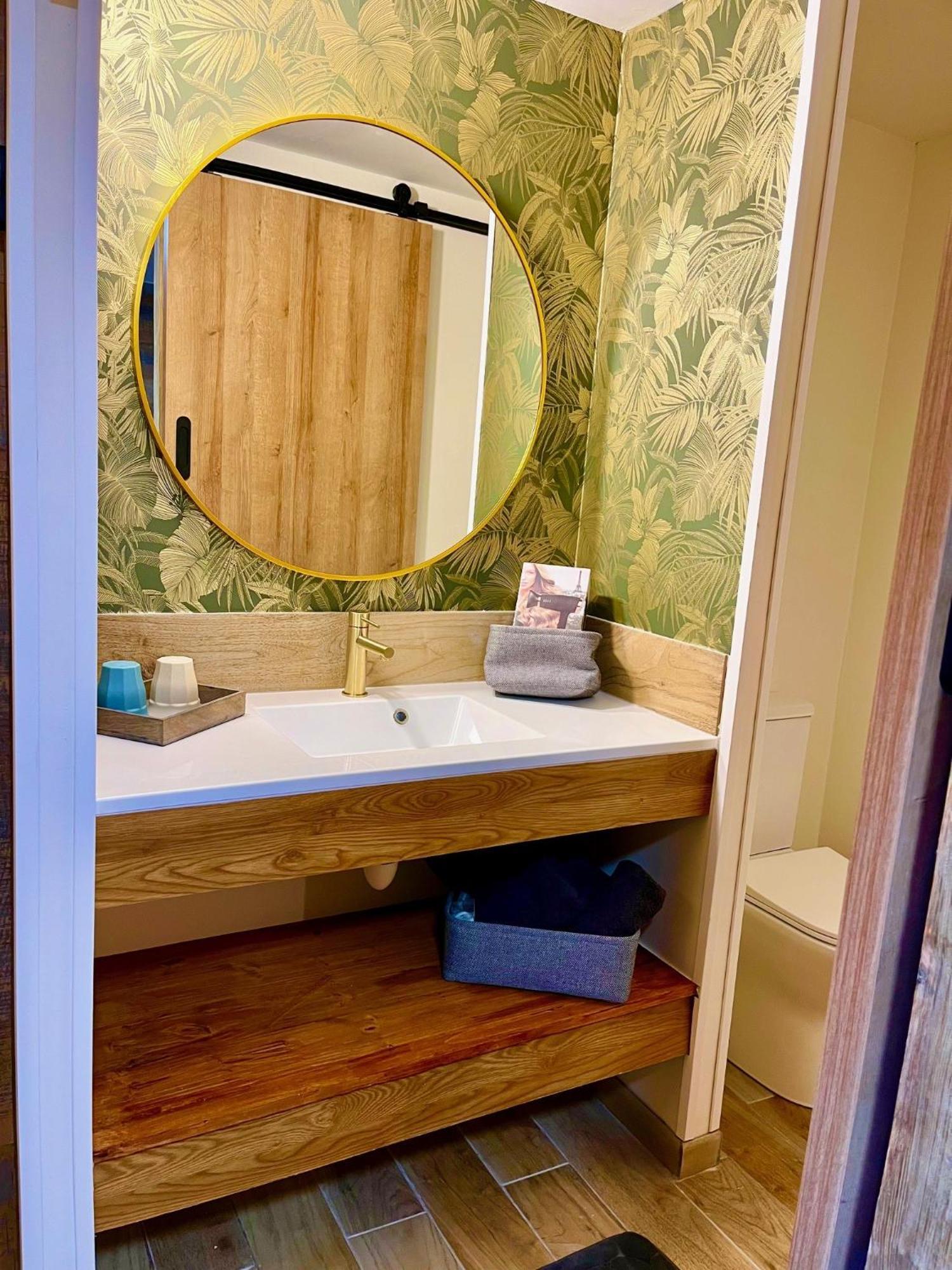Le Manoir Des Haies Spa Les Champs-Géraux 외부 사진