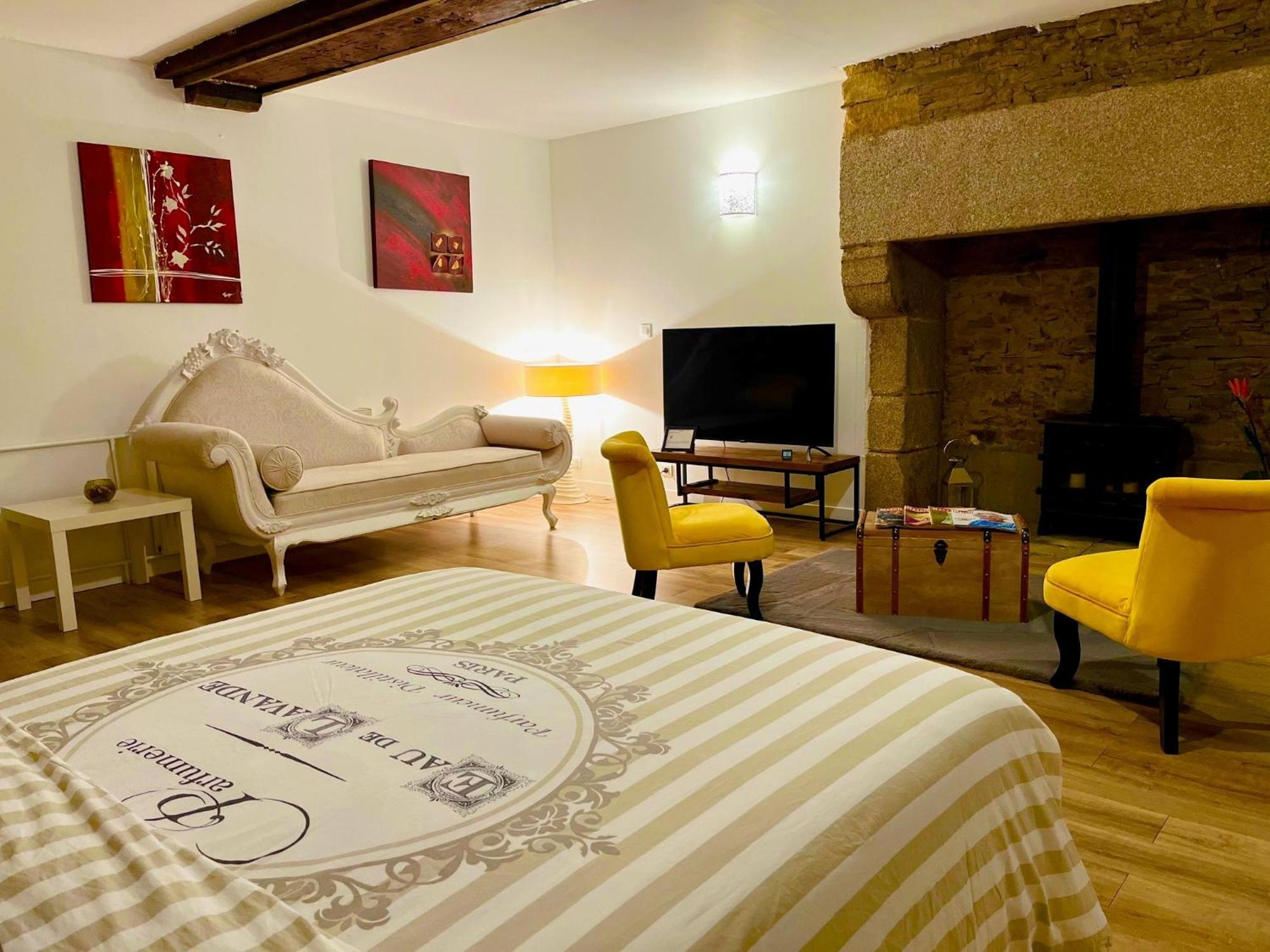 Le Manoir Des Haies Spa Les Champs-Géraux 외부 사진