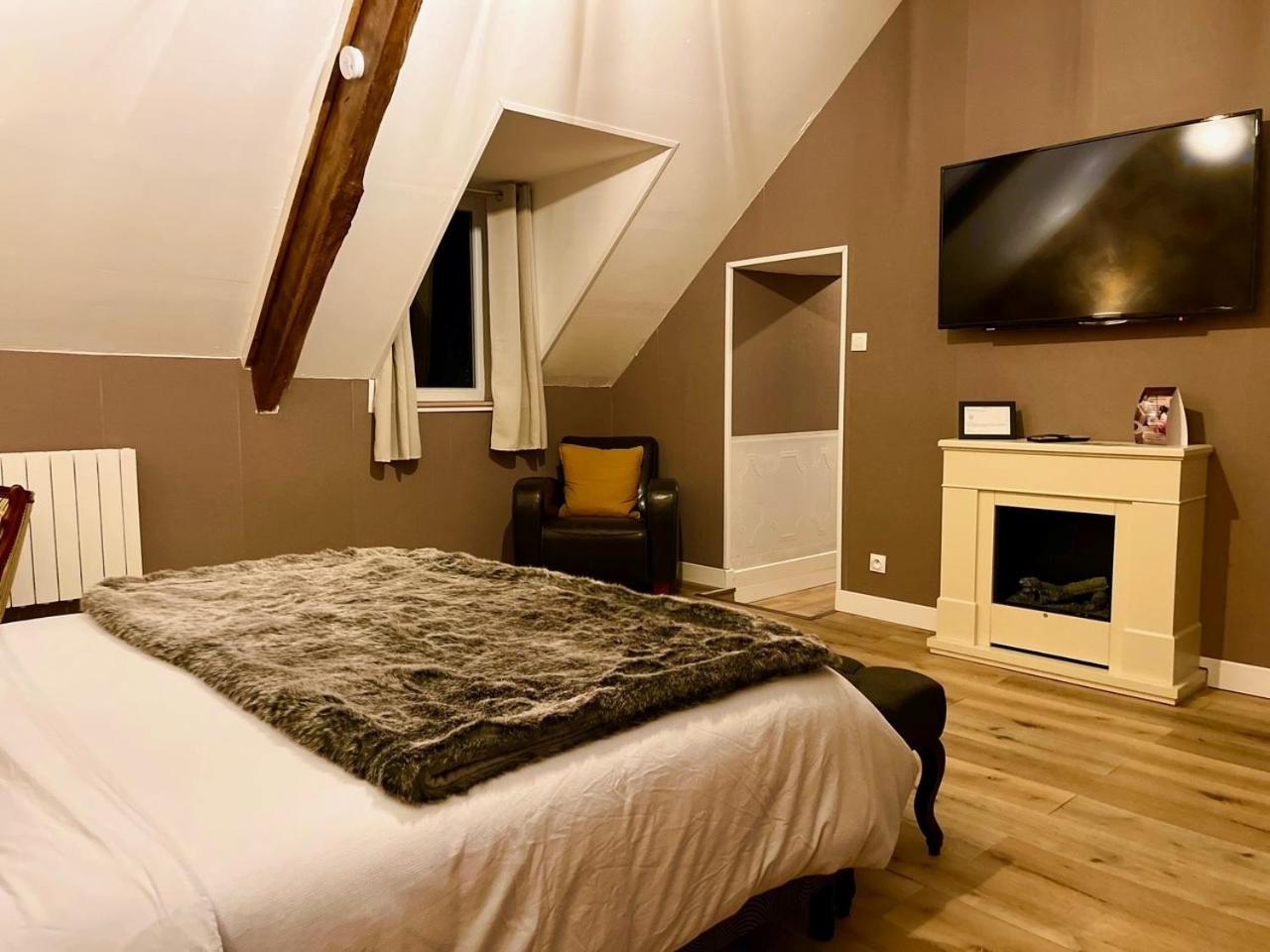 Le Manoir Des Haies Spa Les Champs-Géraux 외부 사진